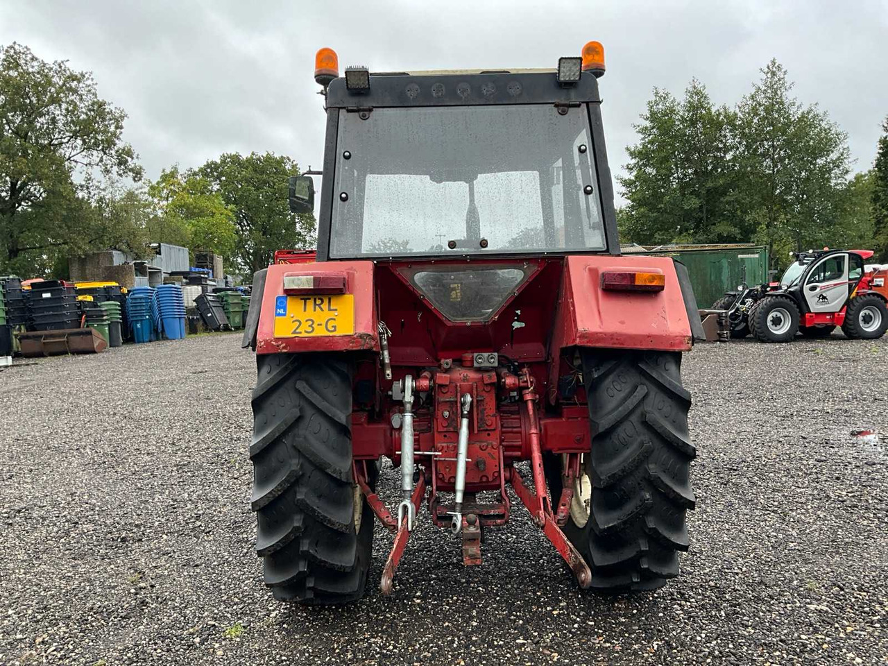Tracteur agricole International 644