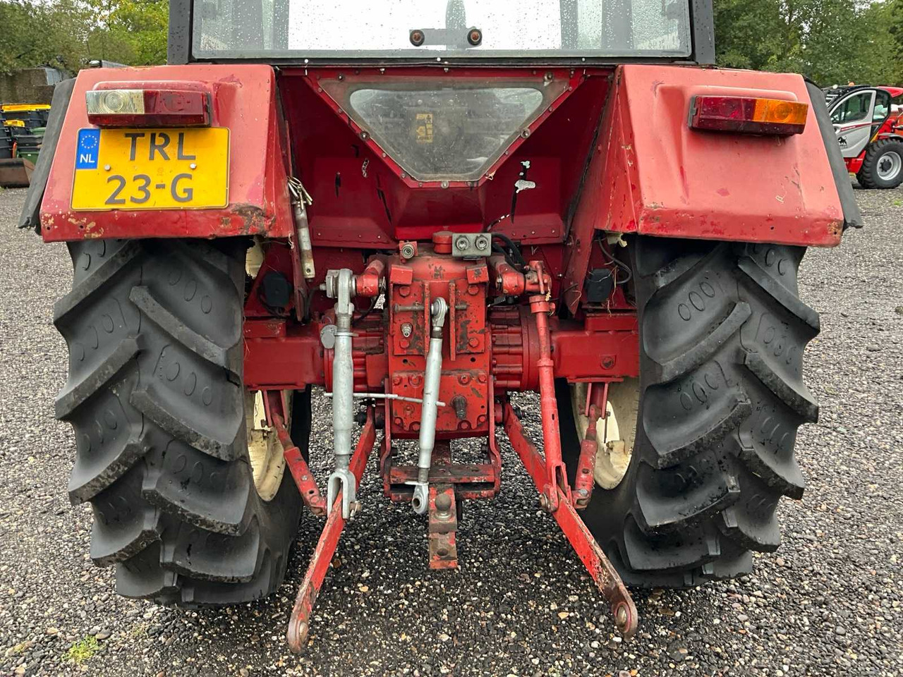 Tracteur agricole International 644
