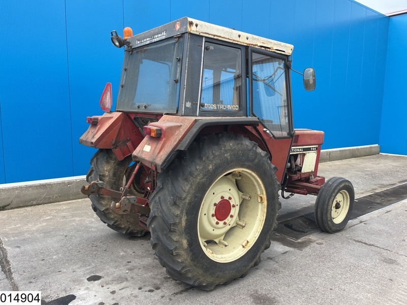 Tracteur agricole International 744 54 kW 72 HP, Manual