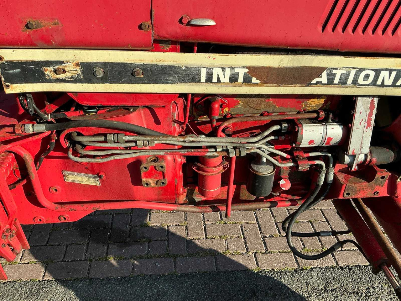 Tracteur agricole International 744-s