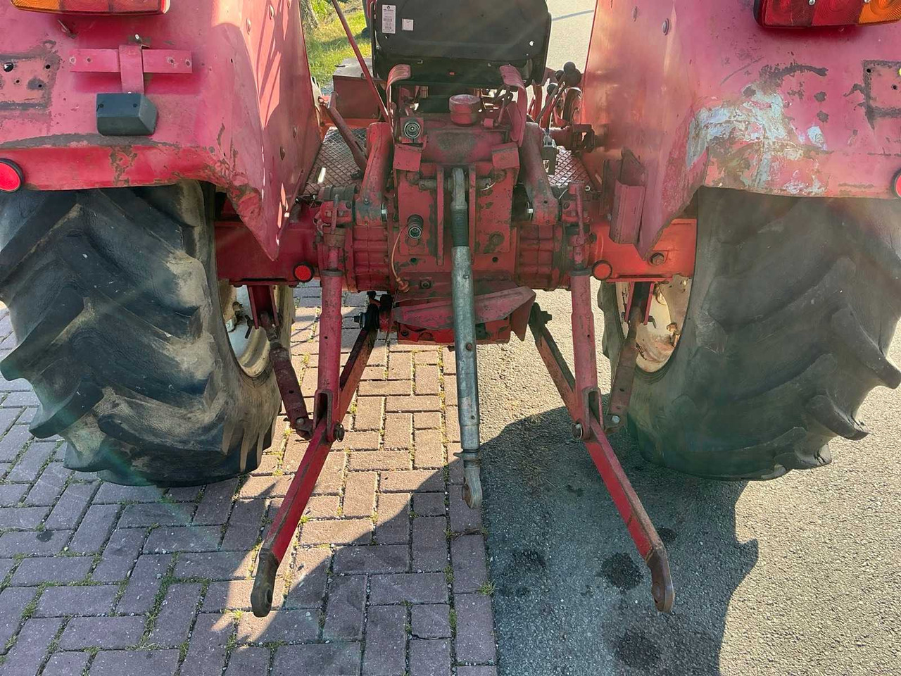 Tracteur agricole International 744-s