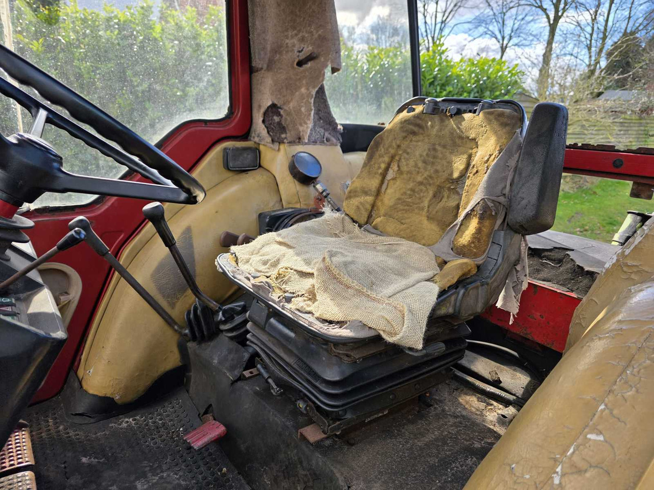 Tracteur agricole International 845 XL