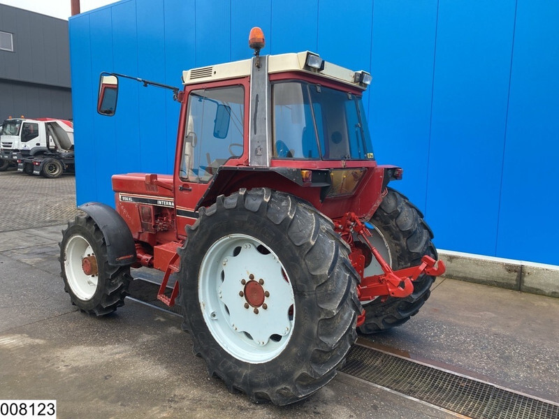 Tracteur agricole International 956XL 4x4