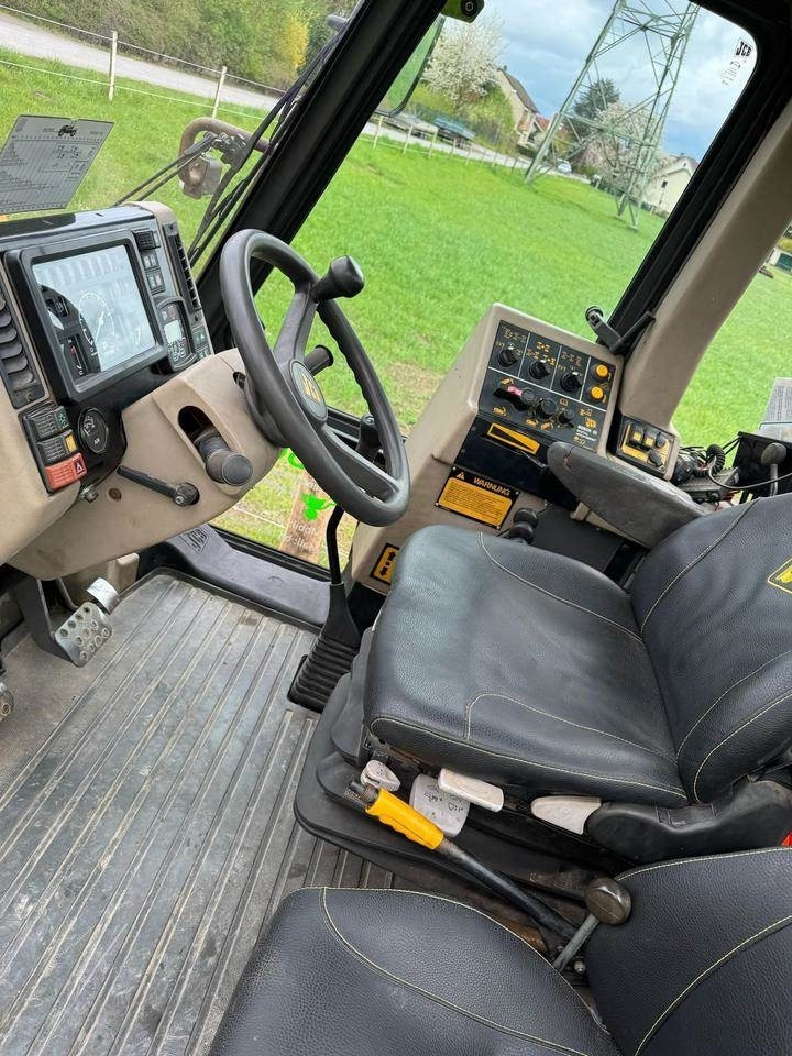 Tracteur agricole JCB Fastrac 1115