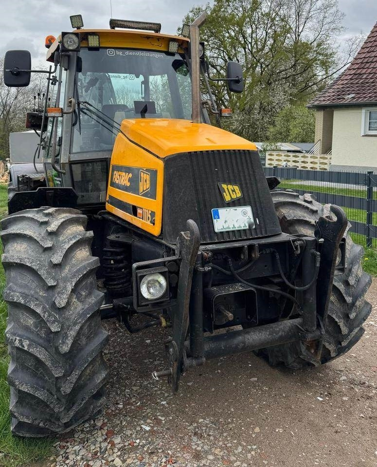 Tracteur agricole JCB Fastrac 1115
