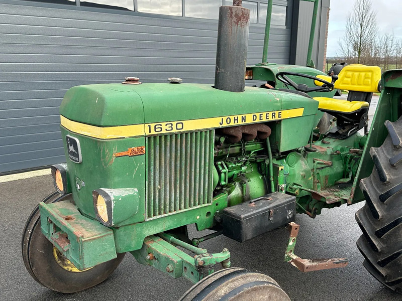 Tracteur agricole John Deere 1630 2-wd