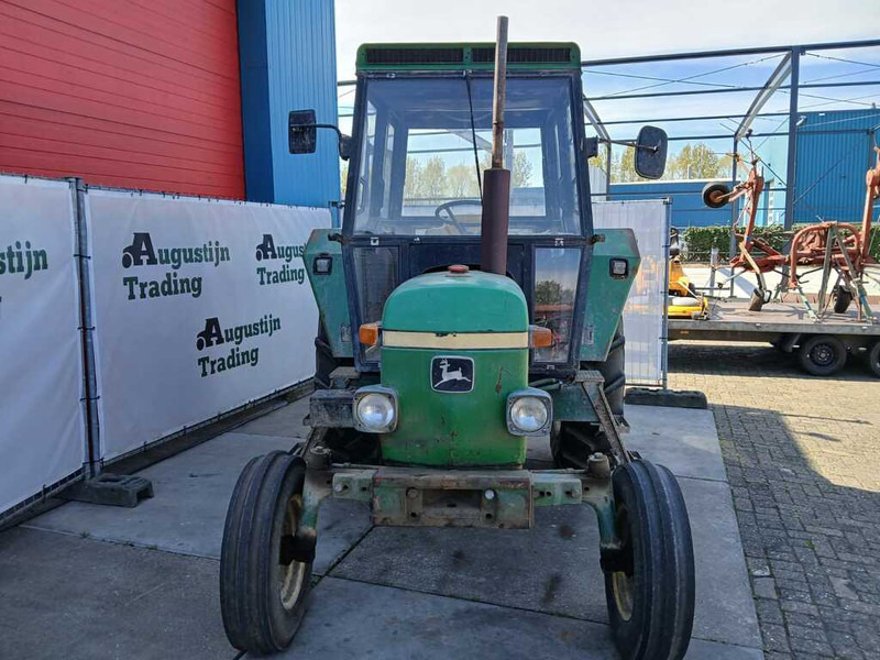 Tracteur agricole John Deere 2030 VCE