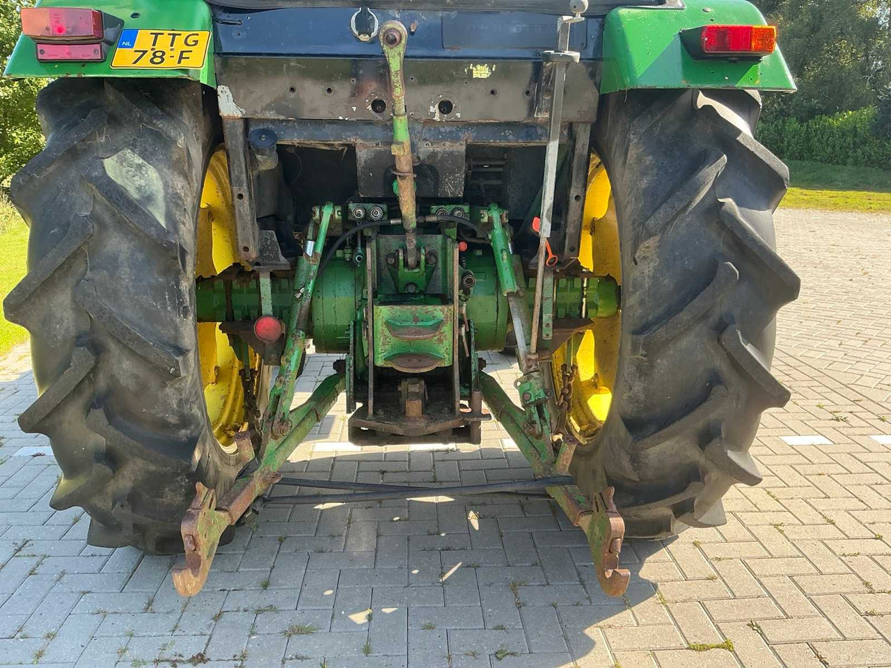 Tracteur agricole John Deere 2140