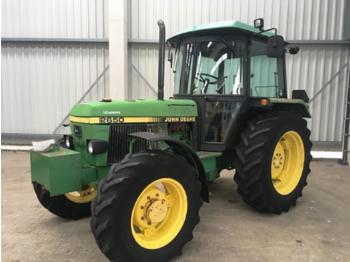 Tracteur agricole John Deere 2650