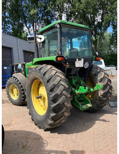 Tracteur agricole John Deere 4050