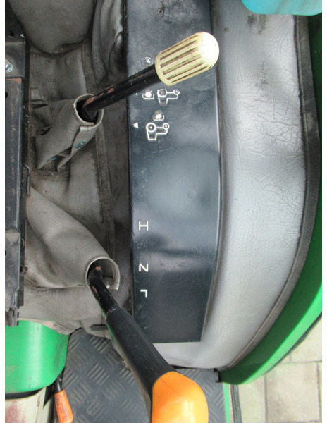 Tracteur agricole John Deere 4110 4WD 4x4 Hydrostaat Cabine