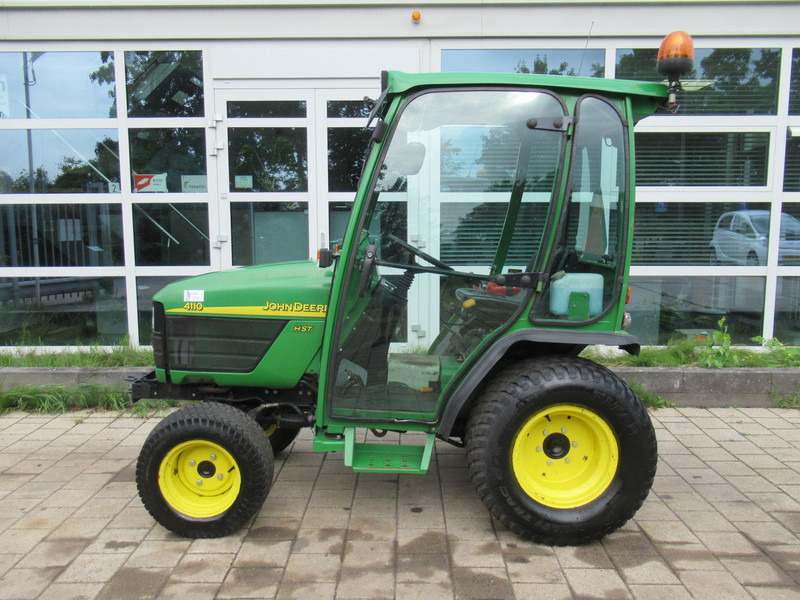 Tracteur agricole John Deere 4110 4WD 4x4 Hydrostaat Cabine