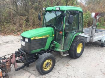 Tracteur agricole John Deere 4200