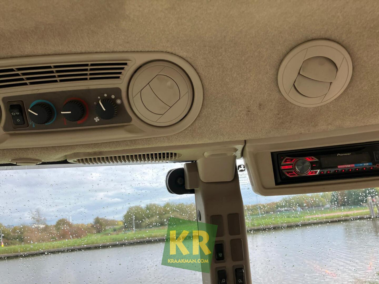 Tracteur agricole John Deere 5085M