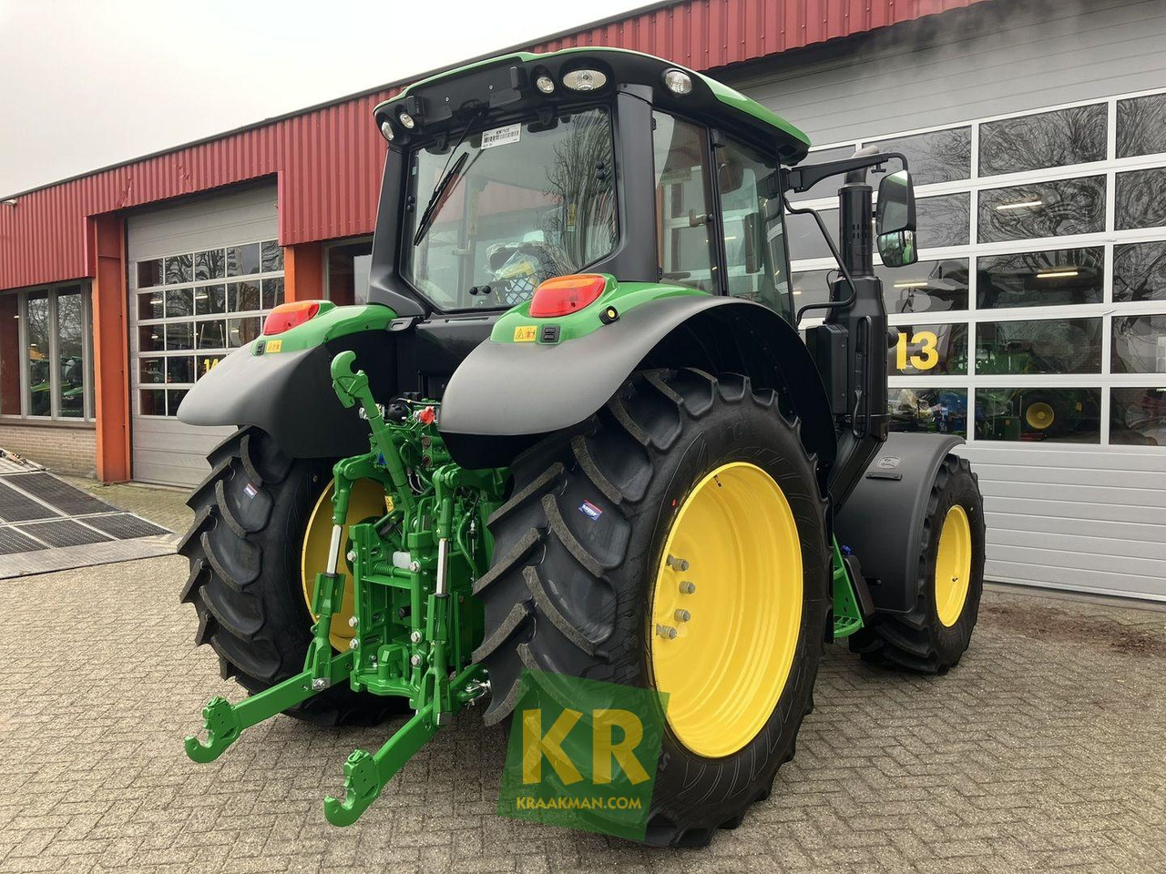 Tracteur agricole John Deere 6090M