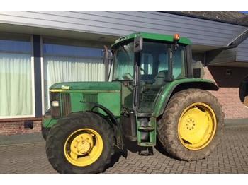 Tracteur agricole John Deere 6110 premium