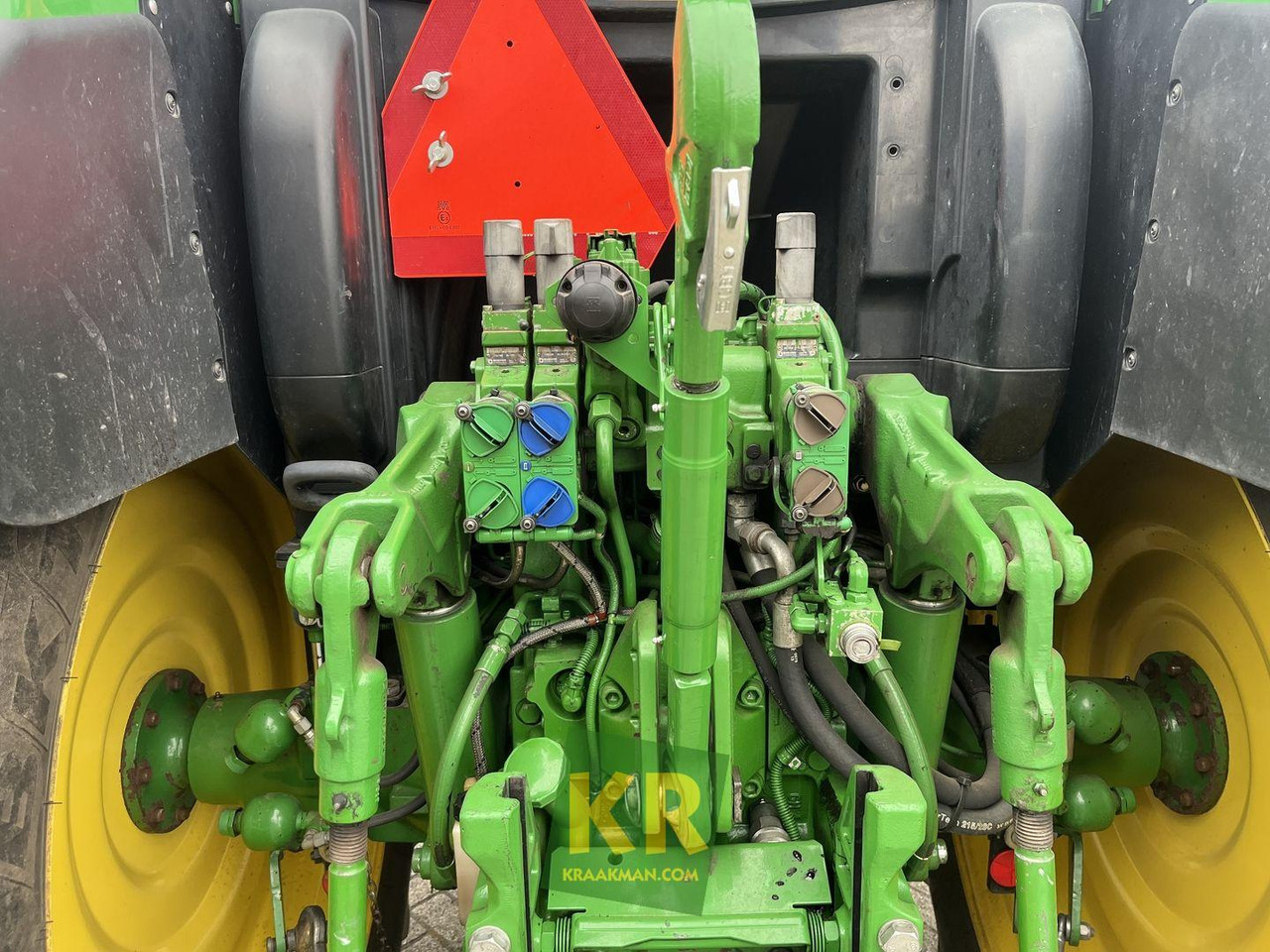 Tracteur agricole John Deere 6115R