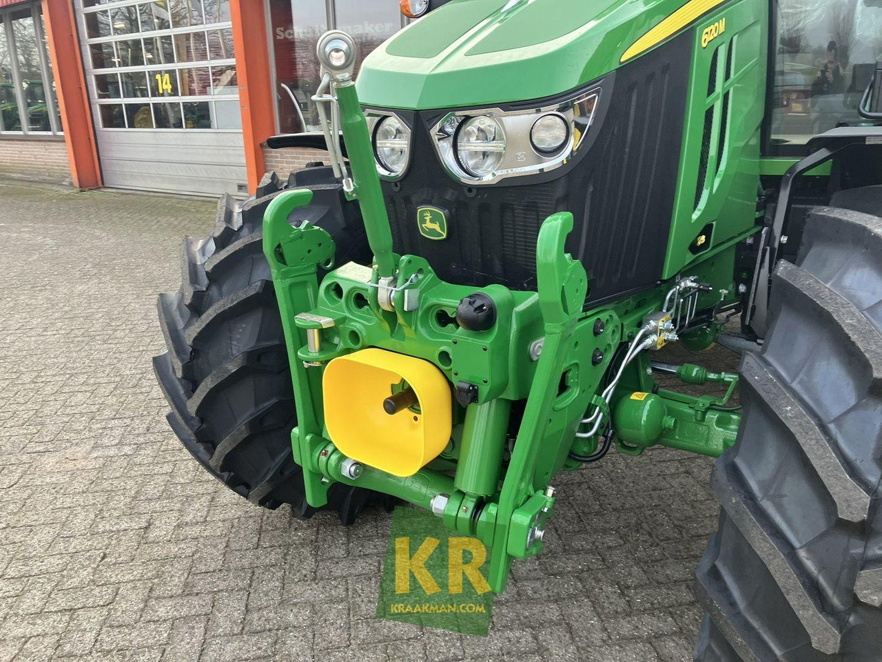 Tracteur agricole John Deere 6120M