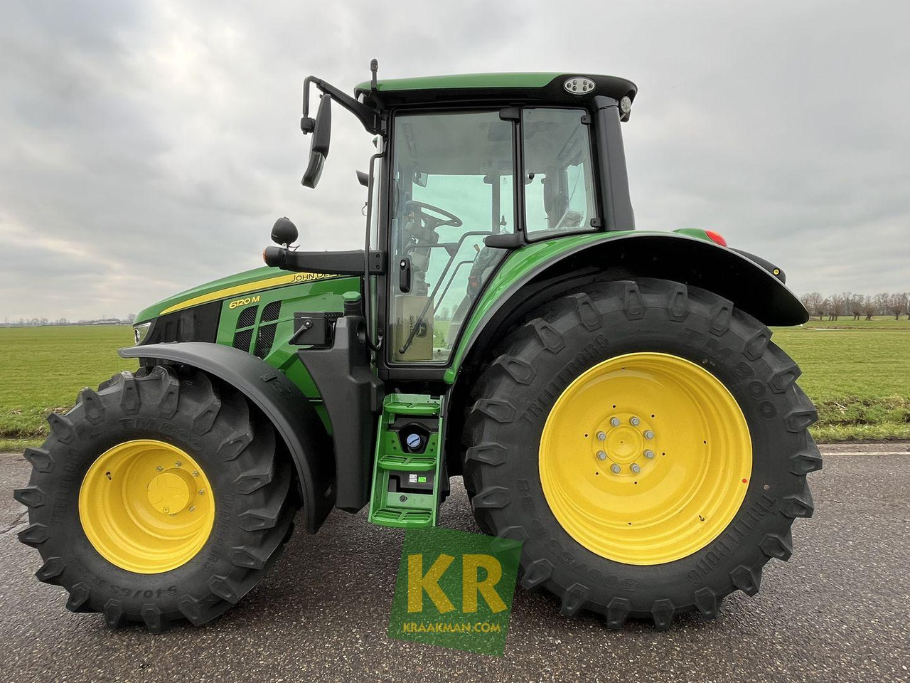 Tracteur agricole John Deere 6120M
