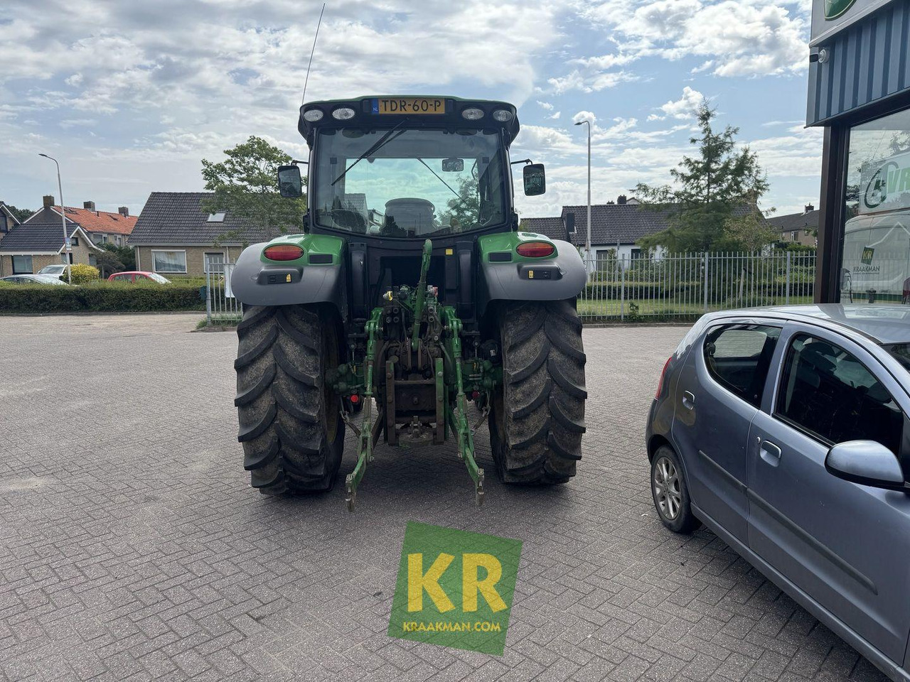 Tracteur agricole John Deere 6125R