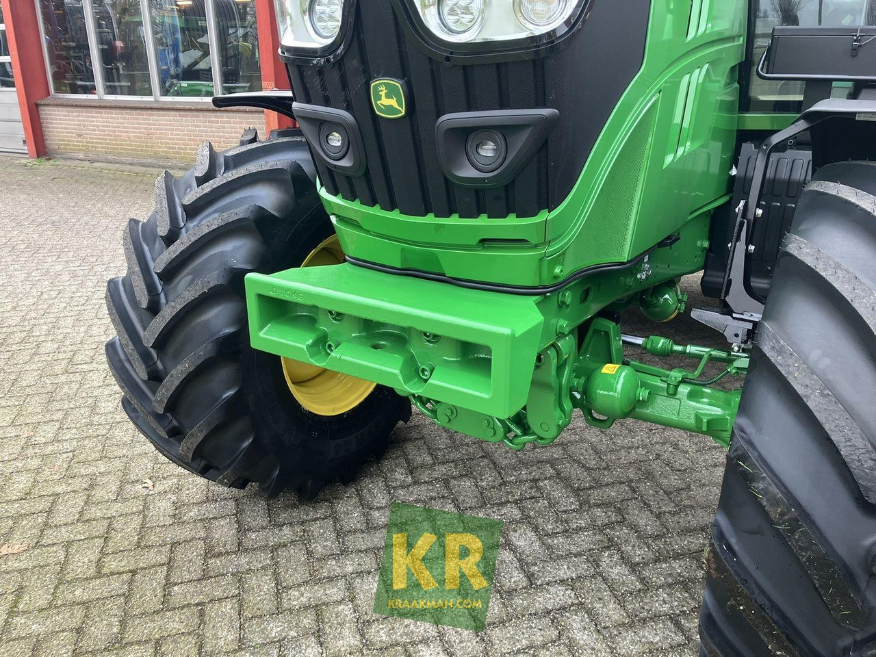 Tracteur agricole John Deere 6140M