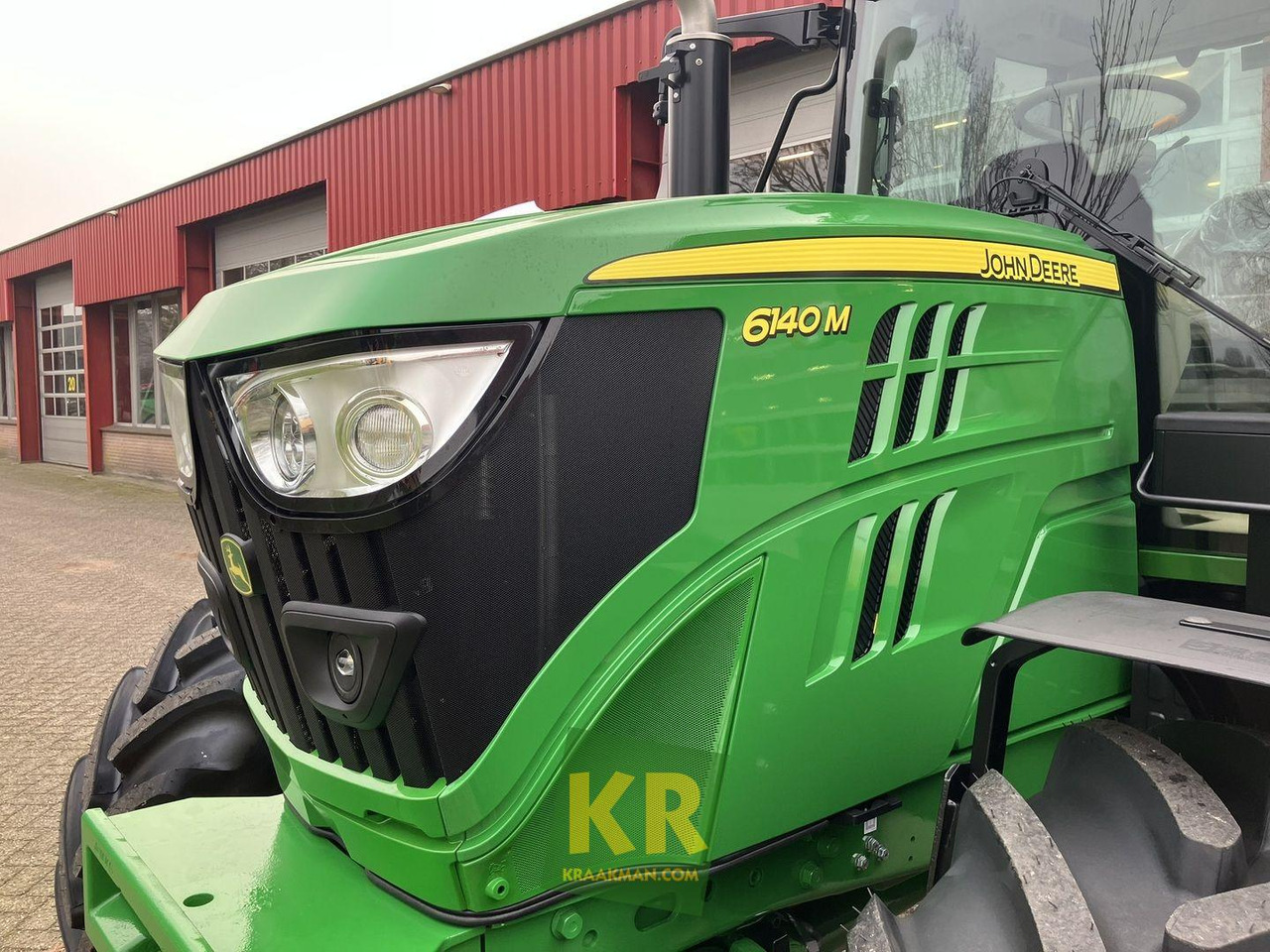 Tracteur agricole John Deere 6140M