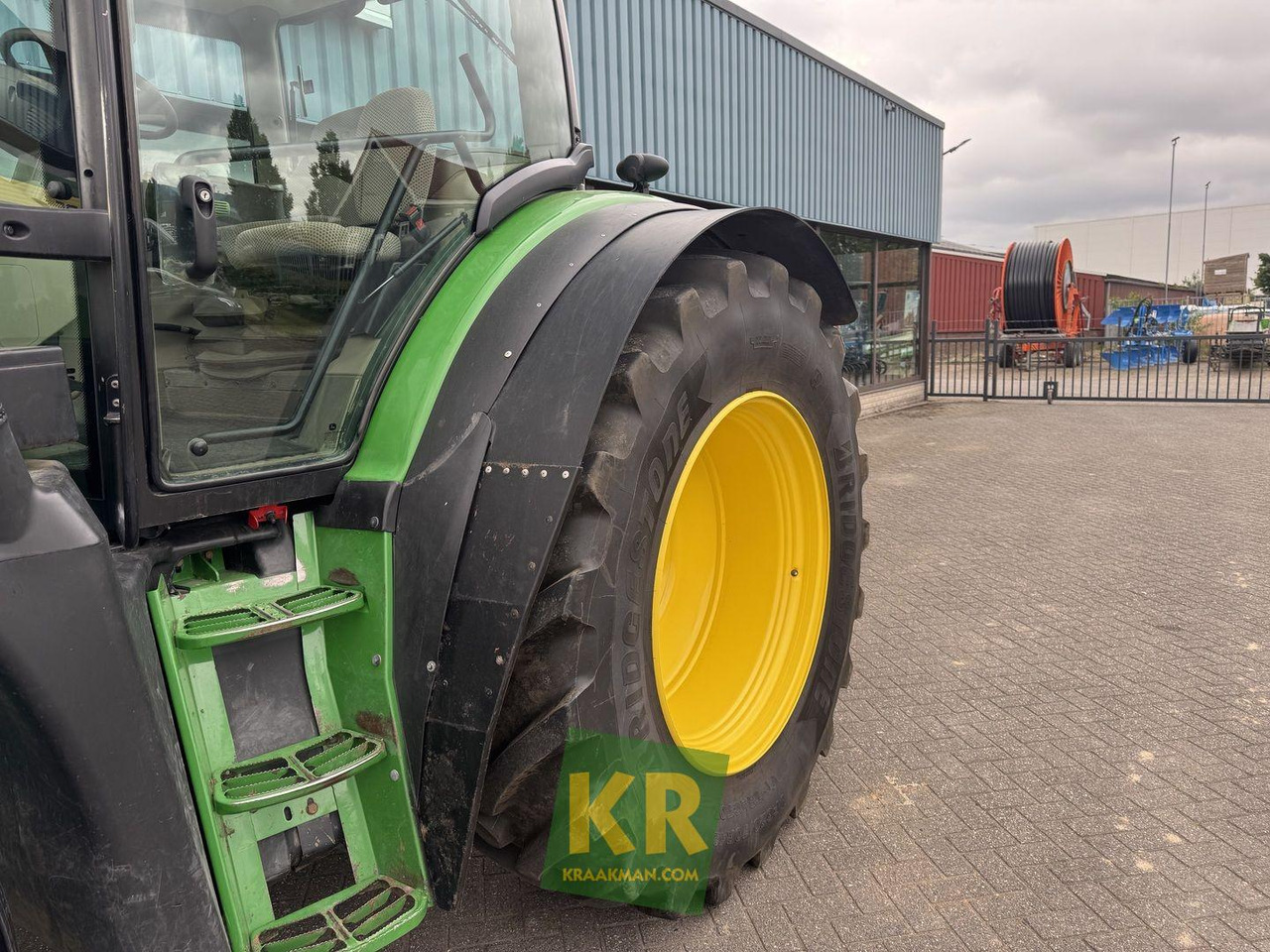 Tracteur agricole John Deere 6150R