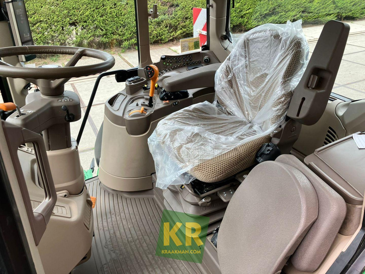 Tracteur agricole John Deere 6155M