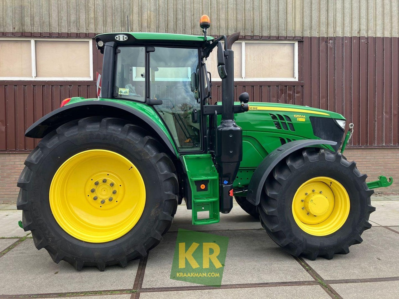 Tracteur agricole John Deere 6155M