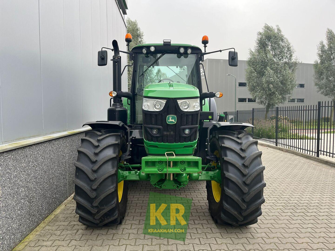 Tracteur agricole John Deere 6155M
