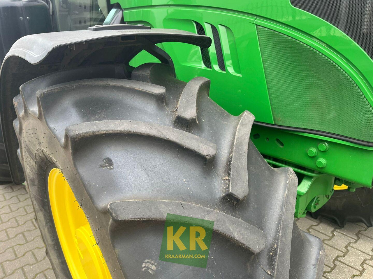 Tracteur agricole John Deere 6155M