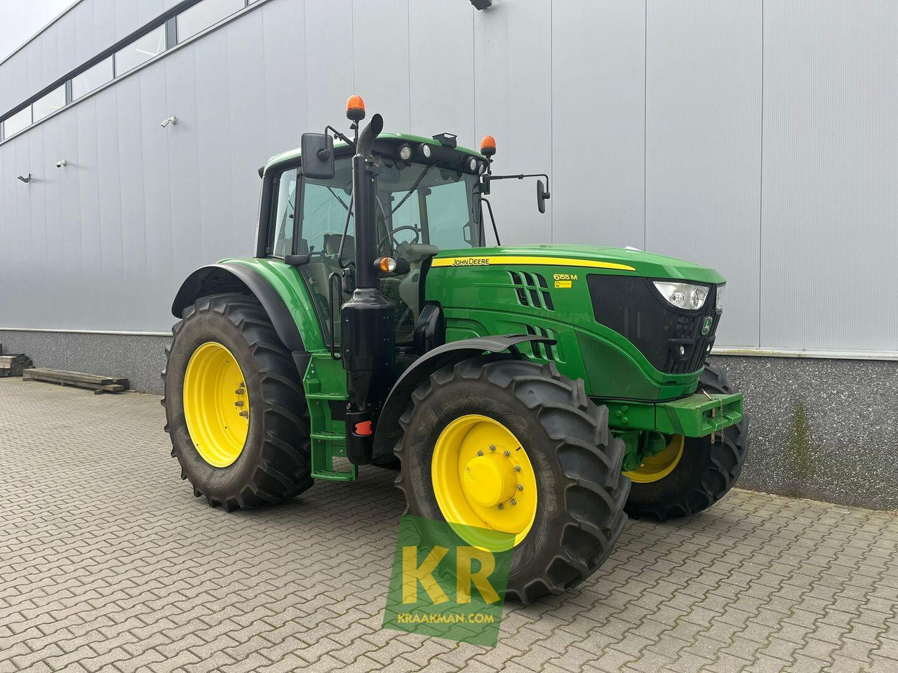 Tracteur agricole John Deere 6155M