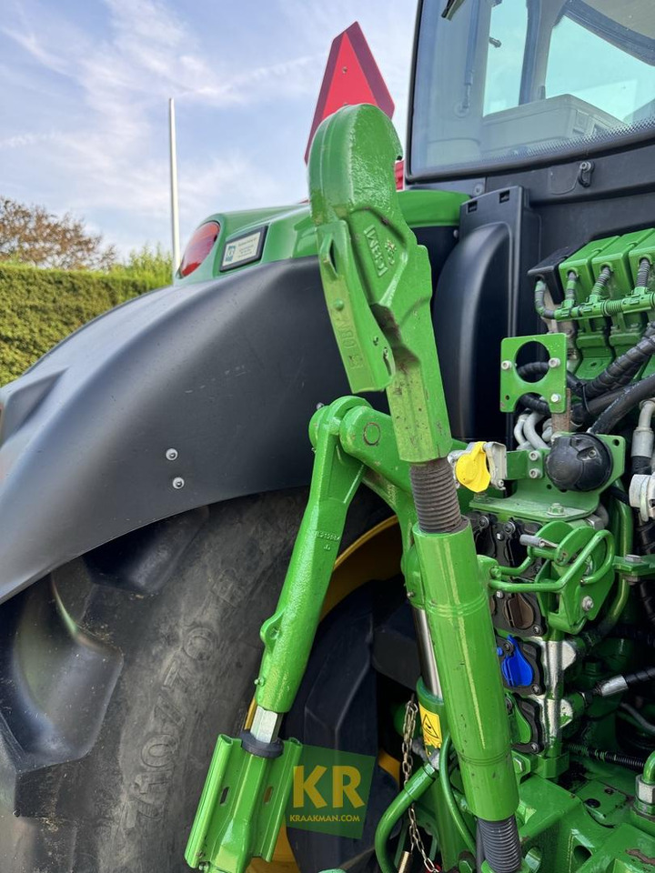 Tracteur agricole John Deere 6175R
