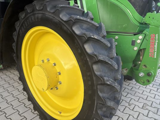 Tracteur agricole John Deere 6195M