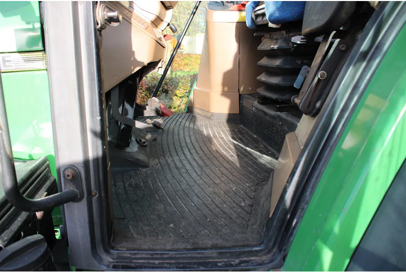 Tracteur agricole John Deere 6200