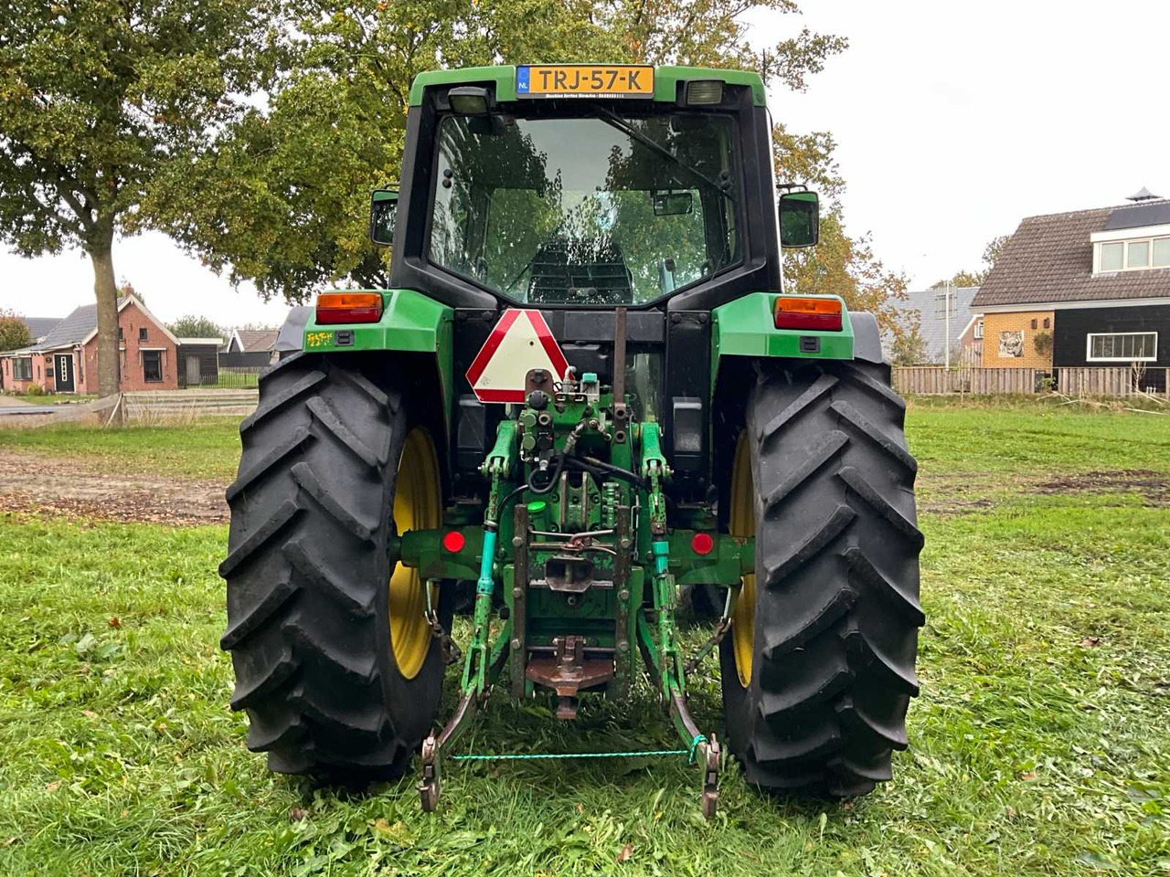 Tracteur agricole John Deere 6200