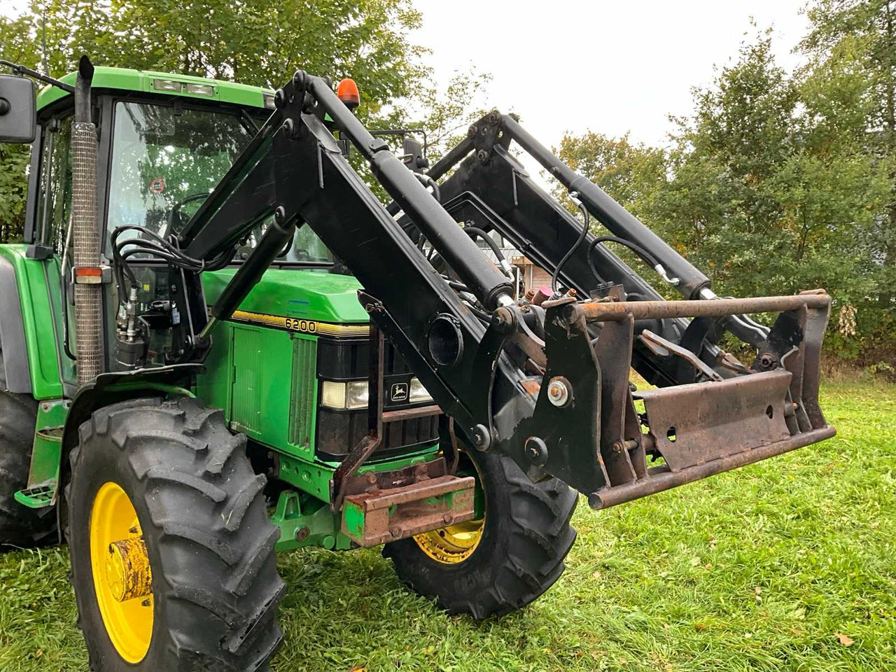 Tracteur agricole John Deere 6200