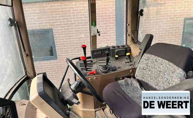 Tracteur agricole John Deere 6200