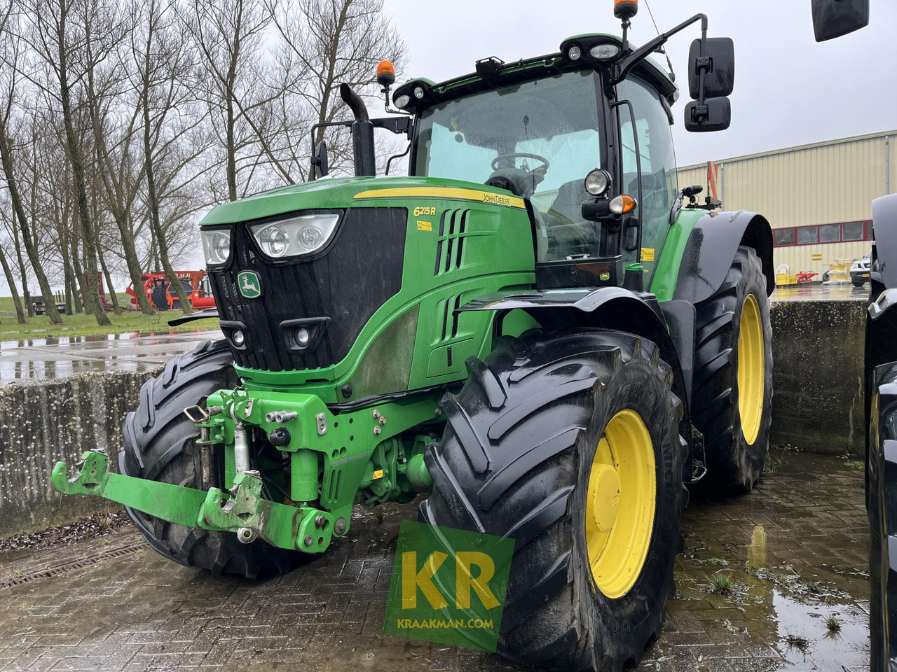 Tracteur agricole John Deere 6215R