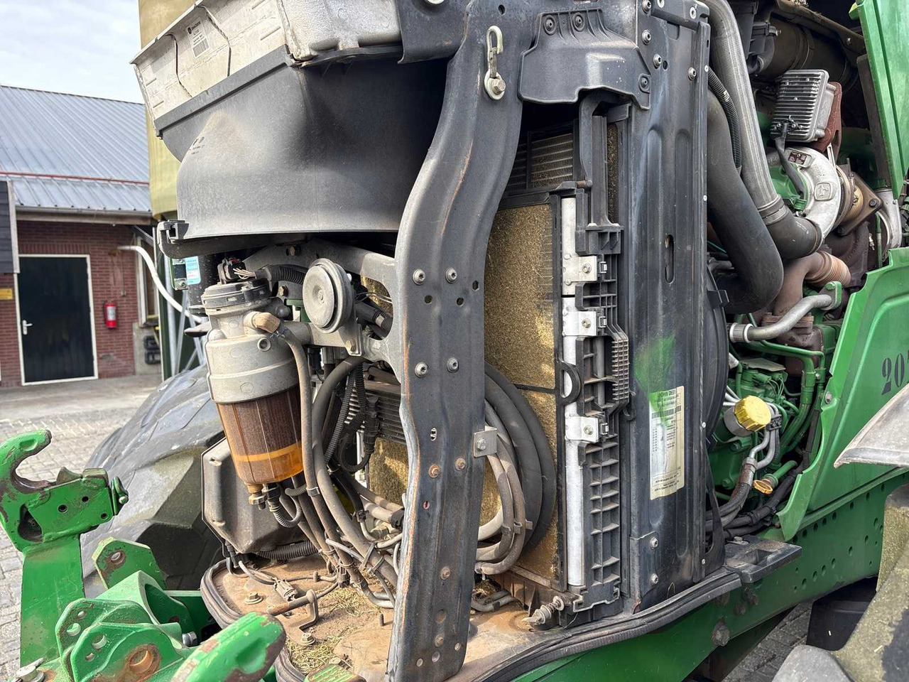 Tracteur agricole John Deere 6215R