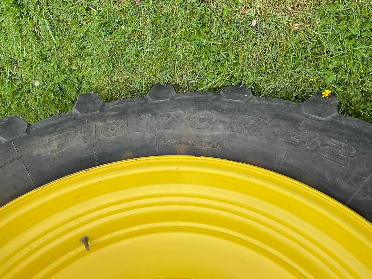 Tracteur agricole John Deere 6215R