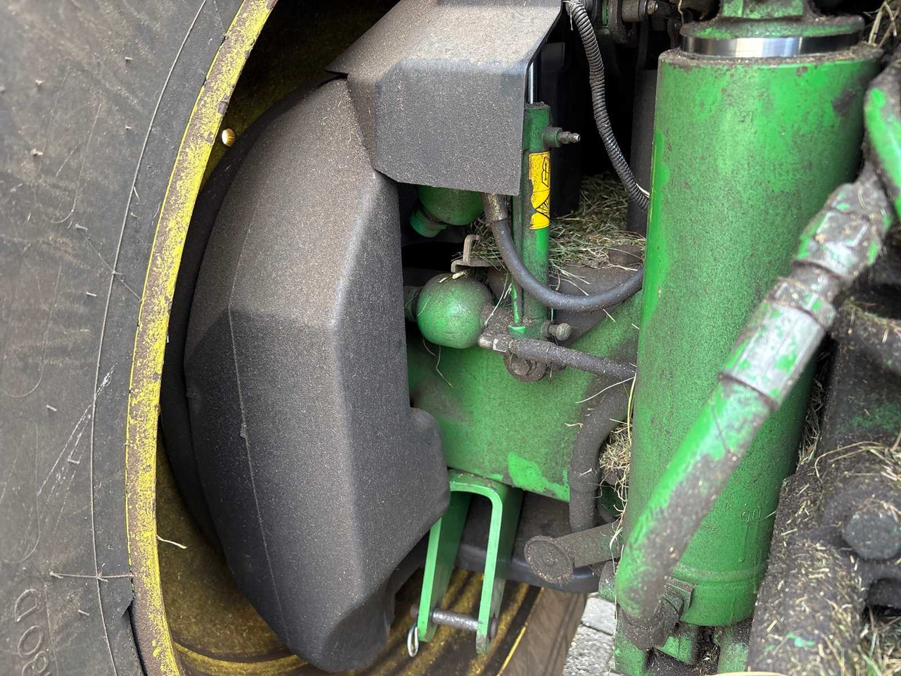 Tracteur agricole John Deere 6215R