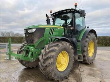 Tracteur agricole John Deere 6215r