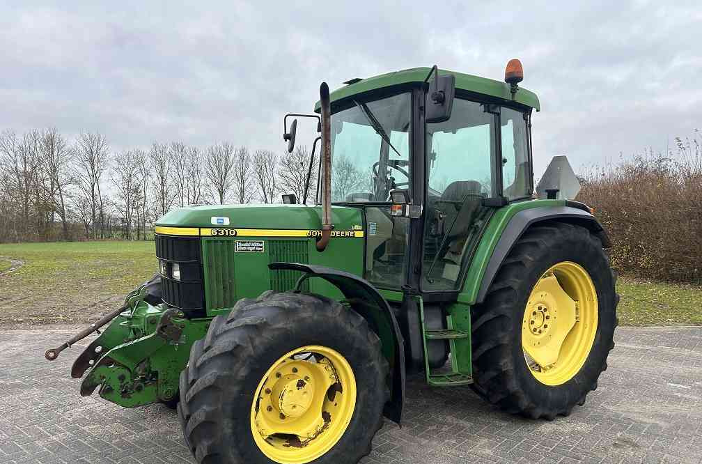Tracteur agricole John Deere 6310, fronthef + pto