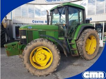Tracteur agricole John Deere 6600