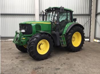 Tracteur agricole John Deere 6820