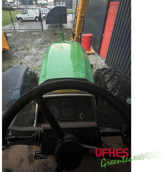 Tracteur agricole John Deere 6820 / BOS arm