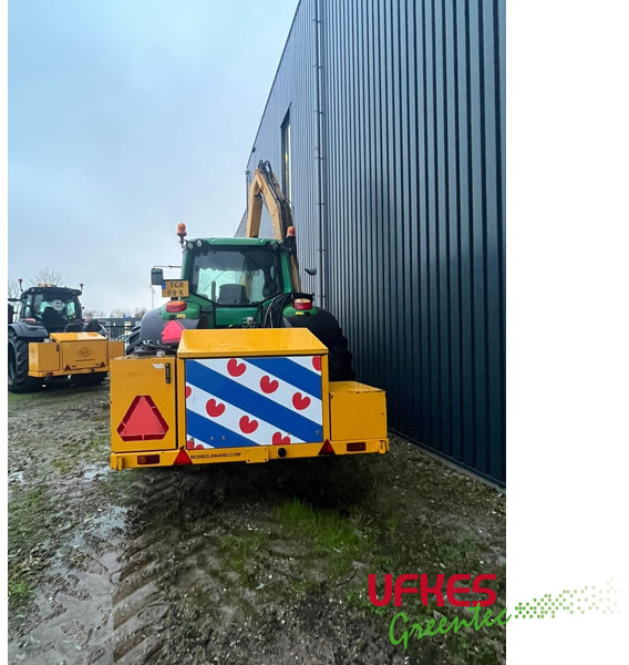 Tracteur agricole John Deere 6820 / BOS arm