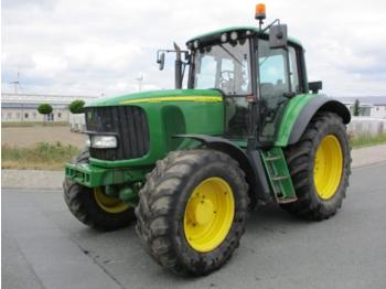 Tracteur agricole John Deere 6920