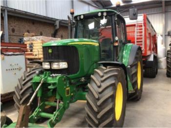 Tracteur agricole John Deere 6920
